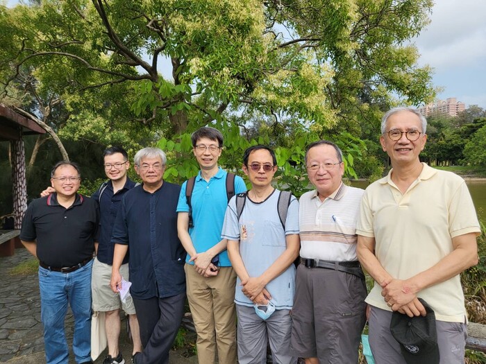 成功湖畔